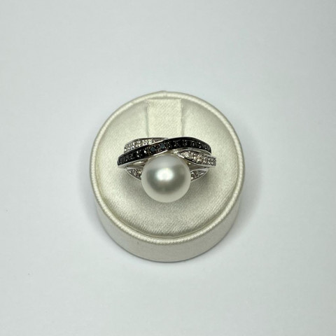 Anello Nimei Perla Australiana con Brillanti Bianchi e Neri
